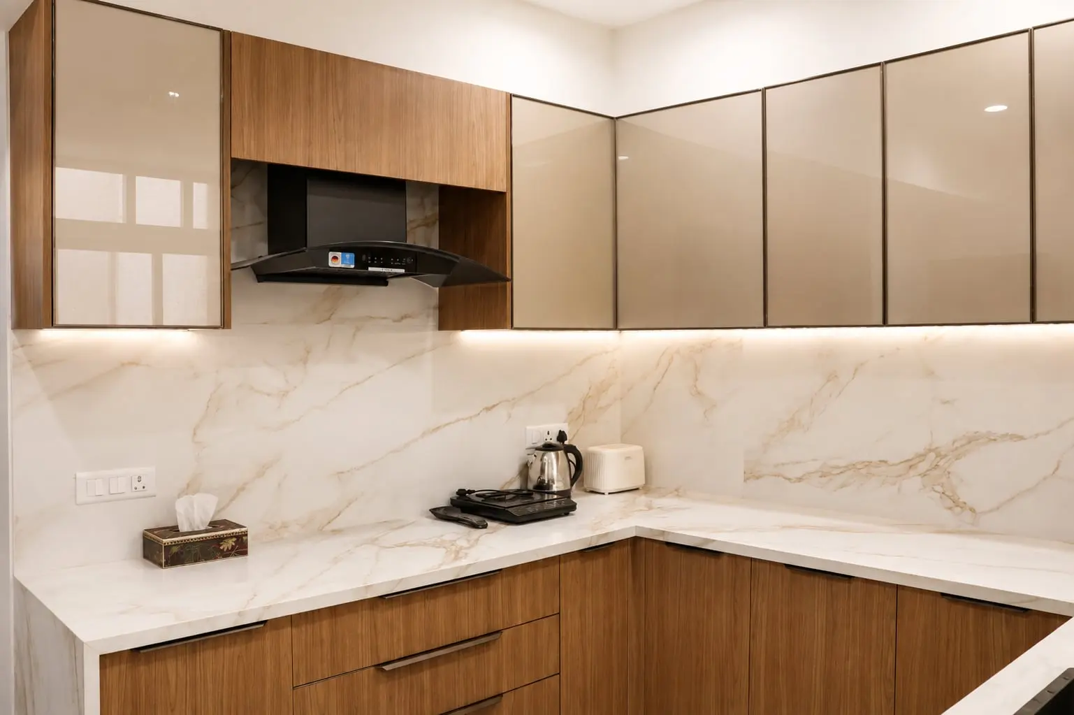Modular kitchen with marble-look backsplash, Hiranandani, OMR, Chennai