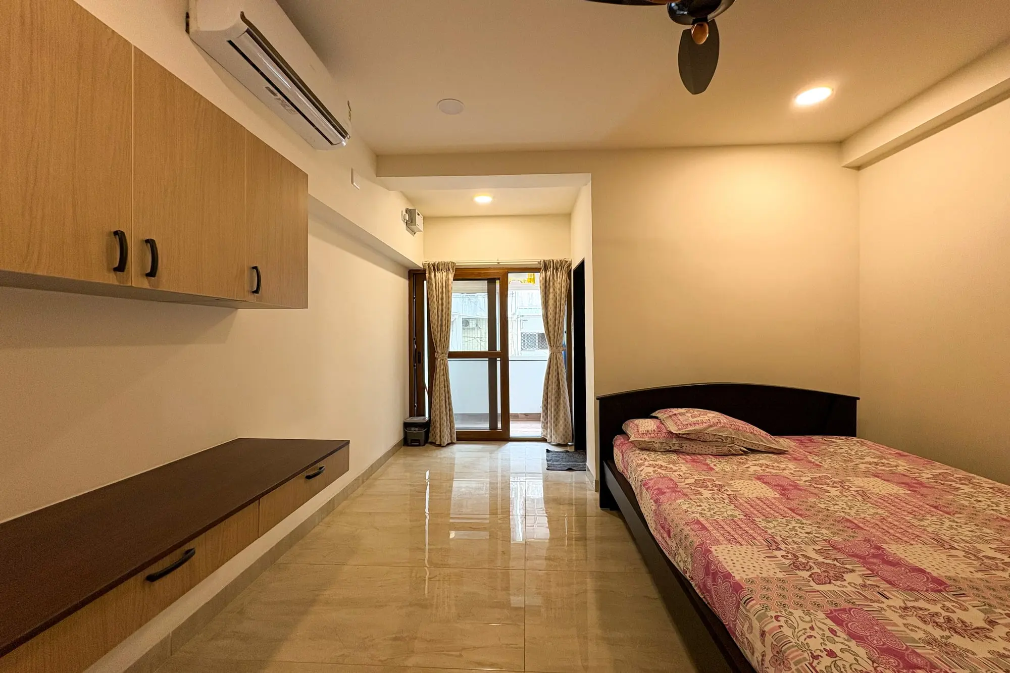 Second bedroom storage wall, Ramaniyam Abbotsbury, Alwarpet, Chennai